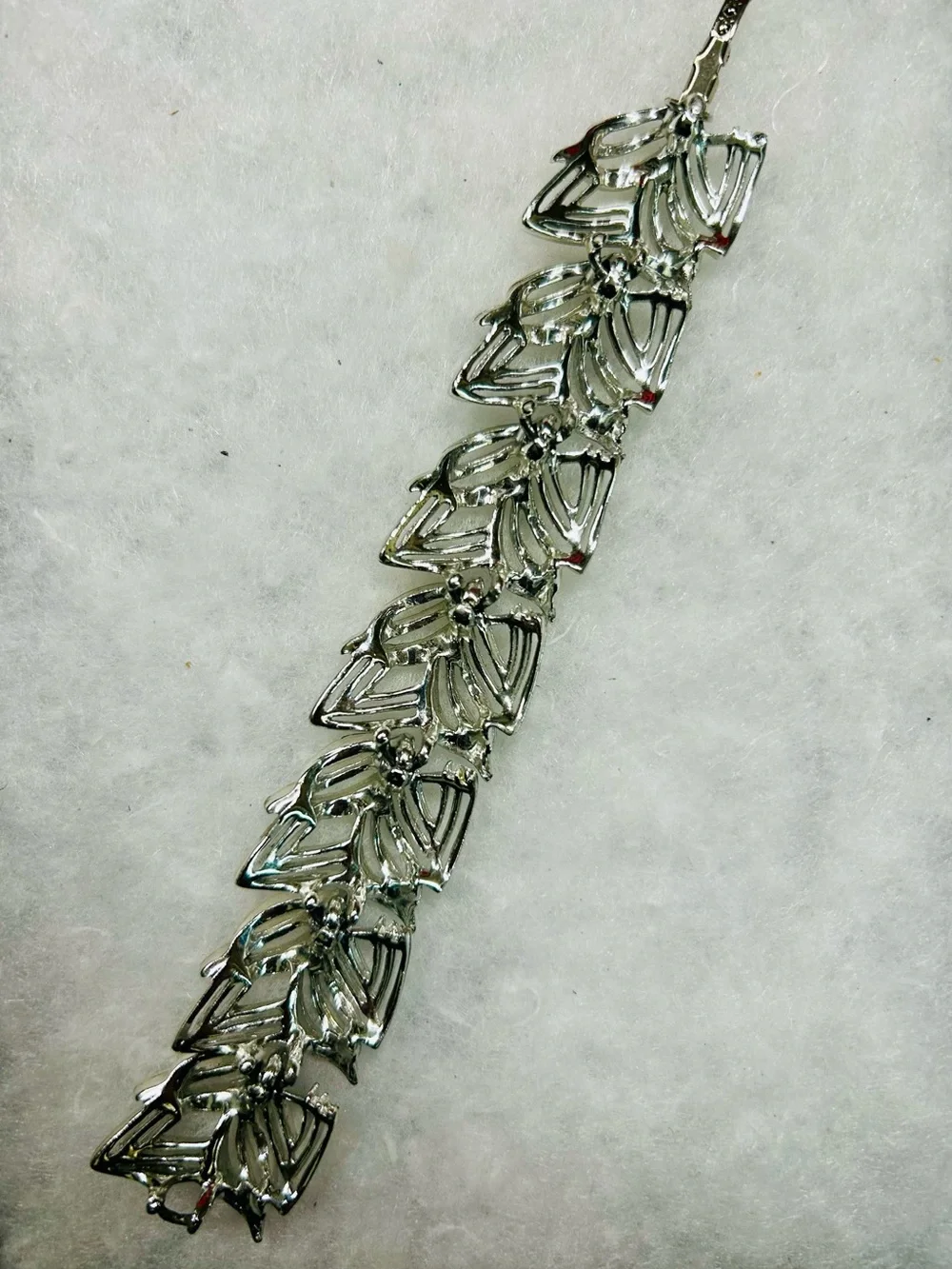 Vintage Silver-Tone Articulated Leaf Bracelet (1965–1970)